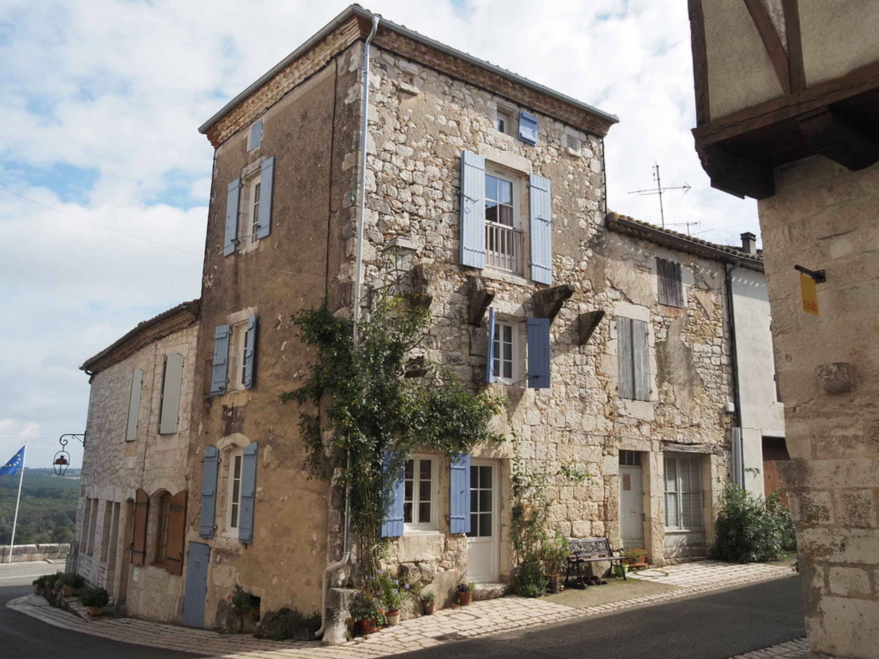 Image décorative de présentation du site : Bienvenue à la mairie de Belvèze