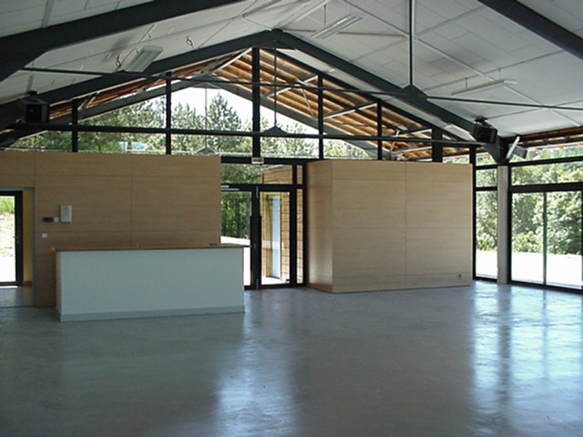 Belvèze salle des fêtes intérieur